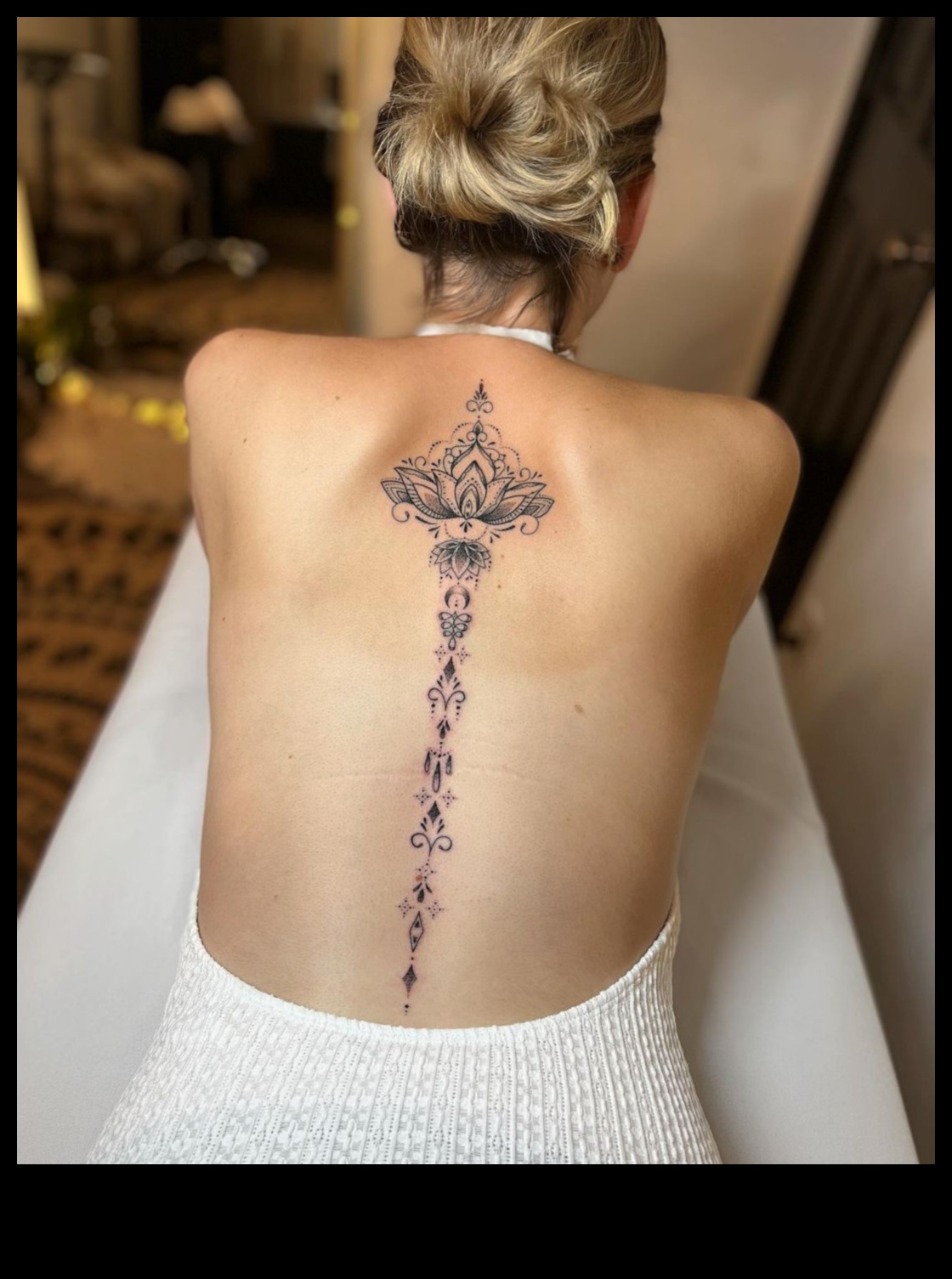 قماش العمود الفقري: استكشاف فن الوشم الخلفي الملحمي