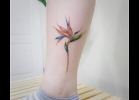 تزدهر الأزهار: تصاميم الوشم المزهرة للتزيين