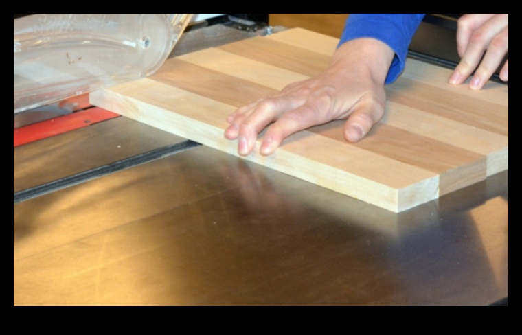 سلامة الأعمال الخشبية التمهيدي 1 نصائح للسلامة في الأعمال الخشبية: ضمان بيئة صياغة آمنة